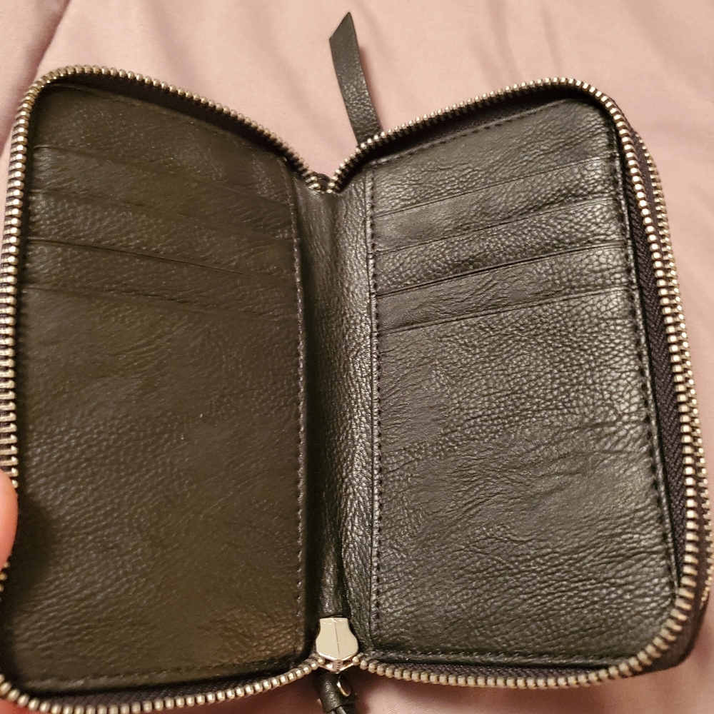 Wallet - Picture 2 of 5